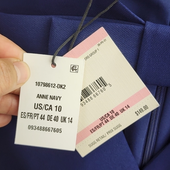 COPY - NWT Anne Klein Scuba Keyhole Bow front short sleeve Sheath Dress 10 - Picture 8 of 9